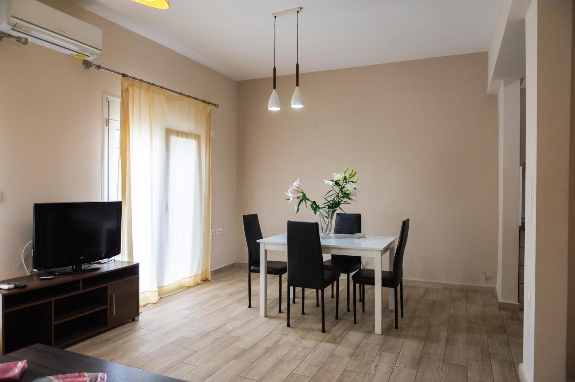 Central Luxurious Suite Near Lighthouse อเล็กซานโดรโพลิส ภายนอก รูปภาพ