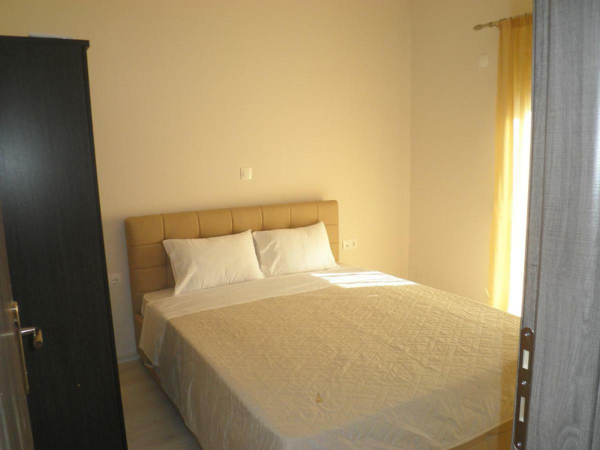 Central Luxurious Suite Near Lighthouse อเล็กซานโดรโพลิส ภายนอก รูปภาพ