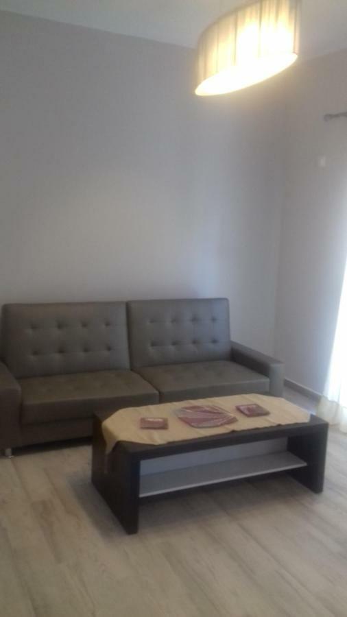 Central Luxurious Suite Near Lighthouse อเล็กซานโดรโพลิส ภายนอก รูปภาพ
